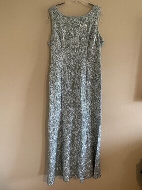 Sequin Evening Dress - Elegant Sleeveless Gown by Alex Evenings